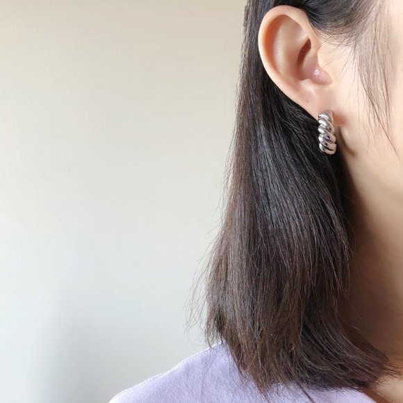 Gold Twisted Hoop Earrings - Picture 4 of 6